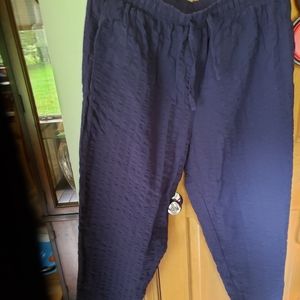 Women's Navy Blue Capri's